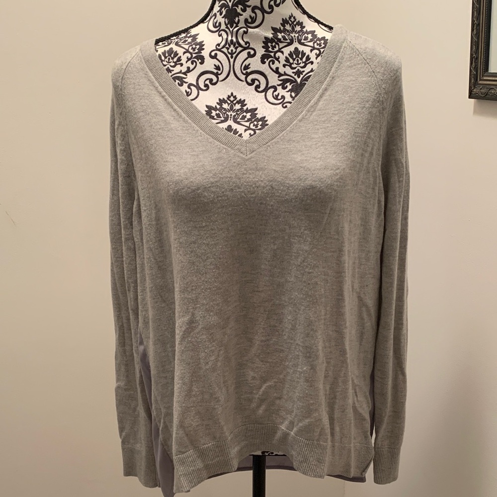 Banana Republic Light Gray V-Neck Sweater